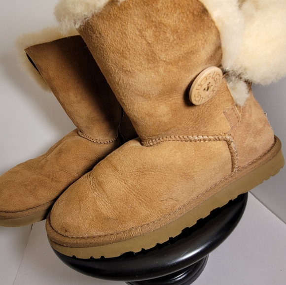 UGG Boots - chestnut - women’s size 7 - Picture 2 of 8